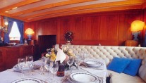 Black Swan - Formal Dining